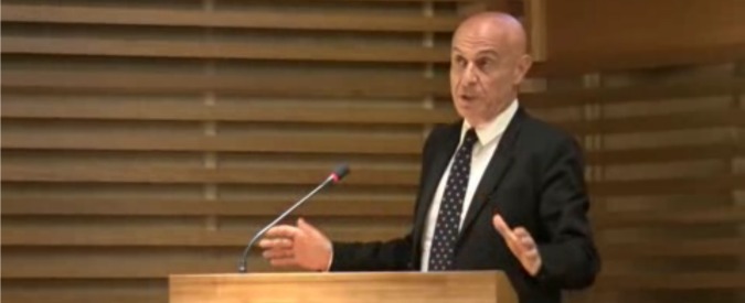 Copertina di Terrorismo, Minniti: “Isis perde terreno e rafforza attacchi. Mantenere alta la guardia”