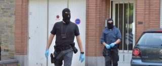 Copertina di Belgio, auto forza posto di blocco: polizia di Molenbeek apre il fuoco