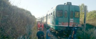 Scontro treni Lecce, il macchinista al pm: “Il treno è partito da solo, forse per un guasto ai freni”. Indagine per disastro