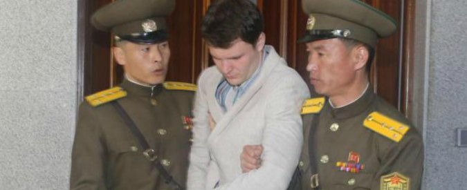 Corea del Nord, detenuto americano rimpatriato in coma. Usa smentiscono Pyongyang. “La causa non è il botulismo”