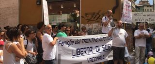 Copertina di Vaccini, Lorenzin: “Decreto martedì”: a Trento protesta contro l’obbligo: “Ma non chiamateci no Vax”