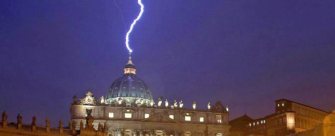 Elezioni, il Vaticano fa il tifo per le larghe intese. La Cei sceglie il low profile. Oltretevere simpatia per Gentiloni-Tajani