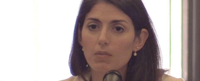 Copertina di Roma, Virginia Raggi: “Se sarò rinviata a giudizio? Sono serena. Continuerò a lavorare per la città”