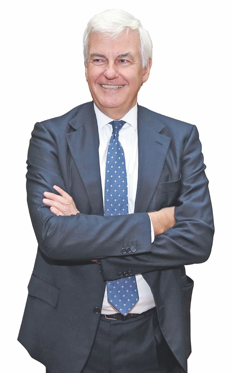 Falso in bilancio, Profumo e Viola rischiano il processo Falso in bilancio, Profumo e Viola rischiano il processo