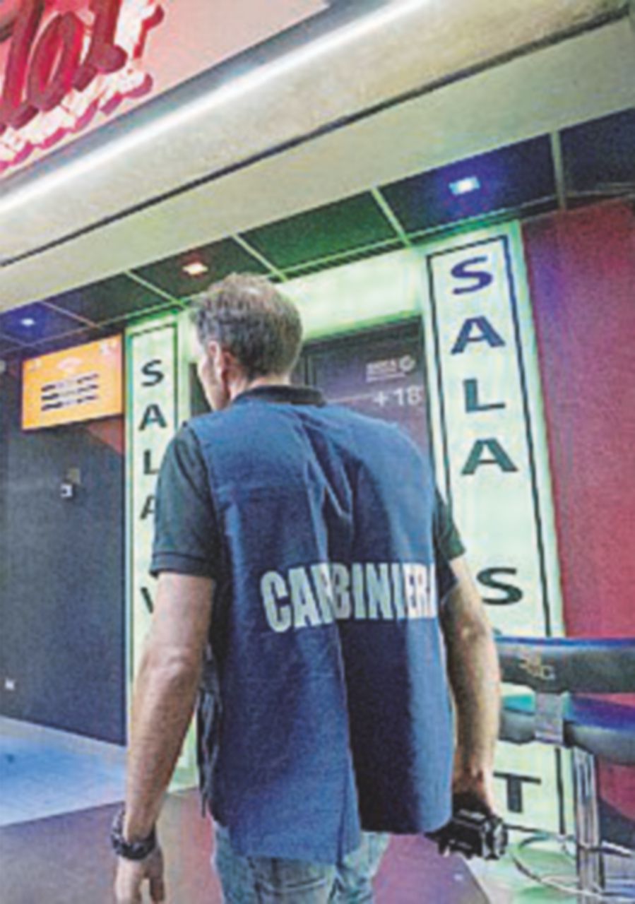 Sigilli a bar e locali, nuovi clan e camorra: mani sulla Capitale Sigilli a bar e locali, nuovi clan e camorra: mani sulla Capitale