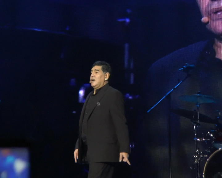 Copertina di Napoli, Maradona cittadino onorario: “Noi napoletani discriminati, l’ho vissuto sulla mia pelle”