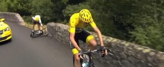 Copertina di Tour de France, brividi per Froome, fora a 40 km dal traguardo e rientra