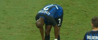 Copertina di Inter-Chelsea, clamoroso autogol di Kondogbia. Il tiro è alla Fantozzi