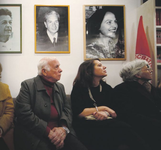 Abbiamo un problema. È rimorta la sinistra Abbiamo un problema. È rimorta la sinistra