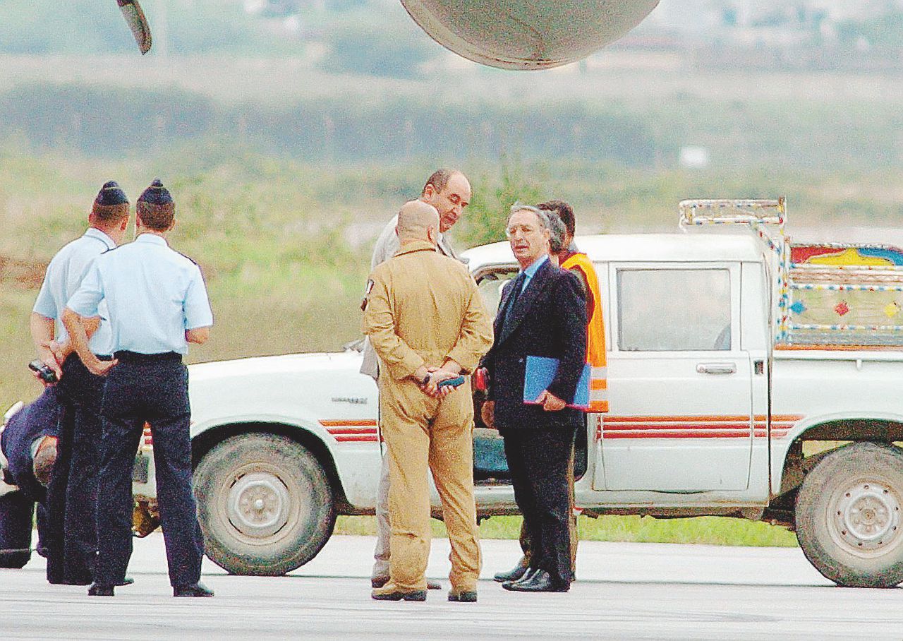 Copertina di Più difetti che depistaggi: Alpi-Hrovatin senza colpevoli