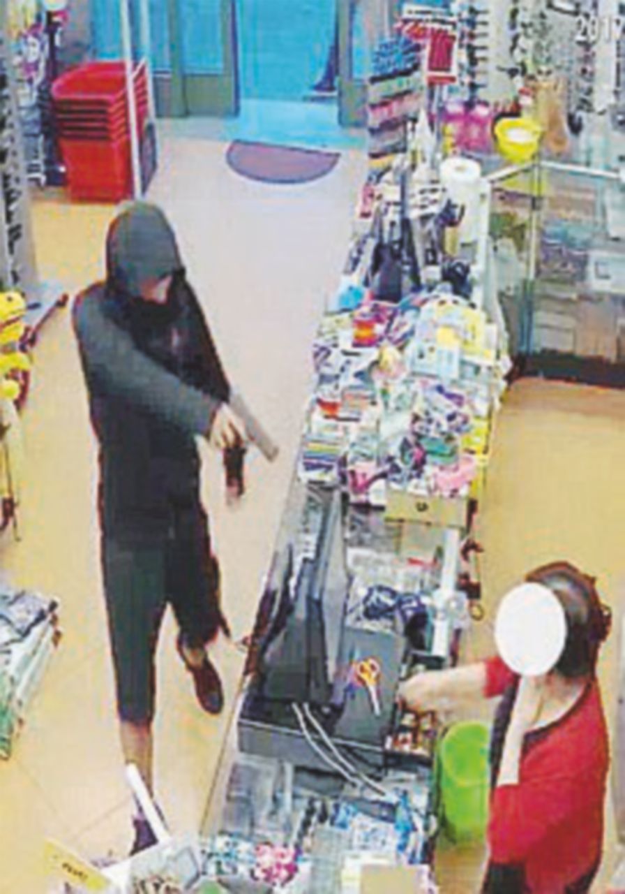 “Feroci rapinatori a 14 anni”: manette ai baby gangster