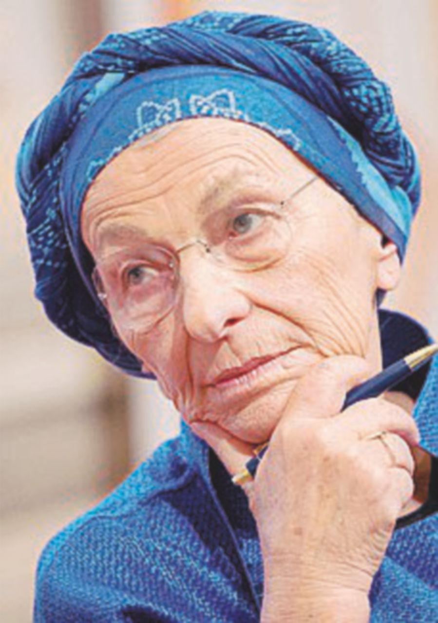 Il blog di Beppe Grillo: “La Bonino ammette accordi sugli sbarchi”