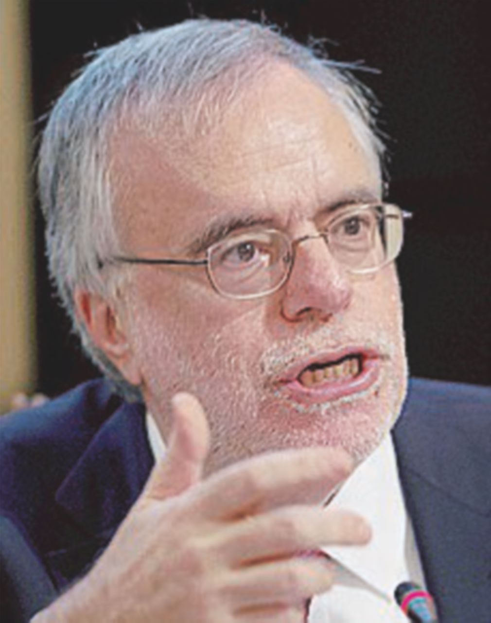 Copertina di “Non è un’invasione, servono altri toni”