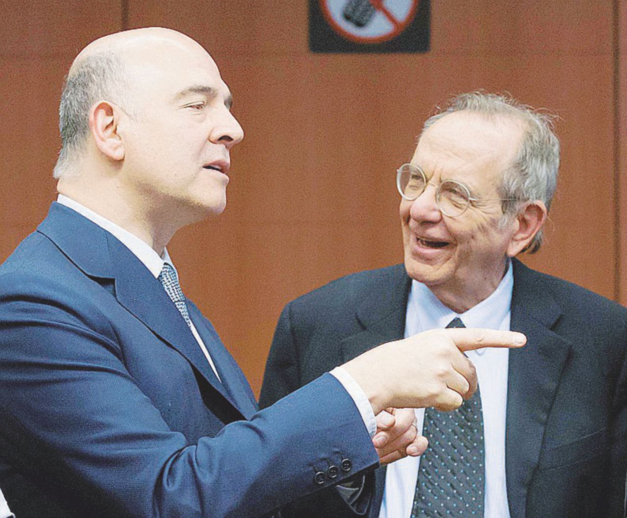 Conti pubblici, l’Ue commissaria Padoan: “Sconti al bilancio? Forse, ma decidiamo noi”