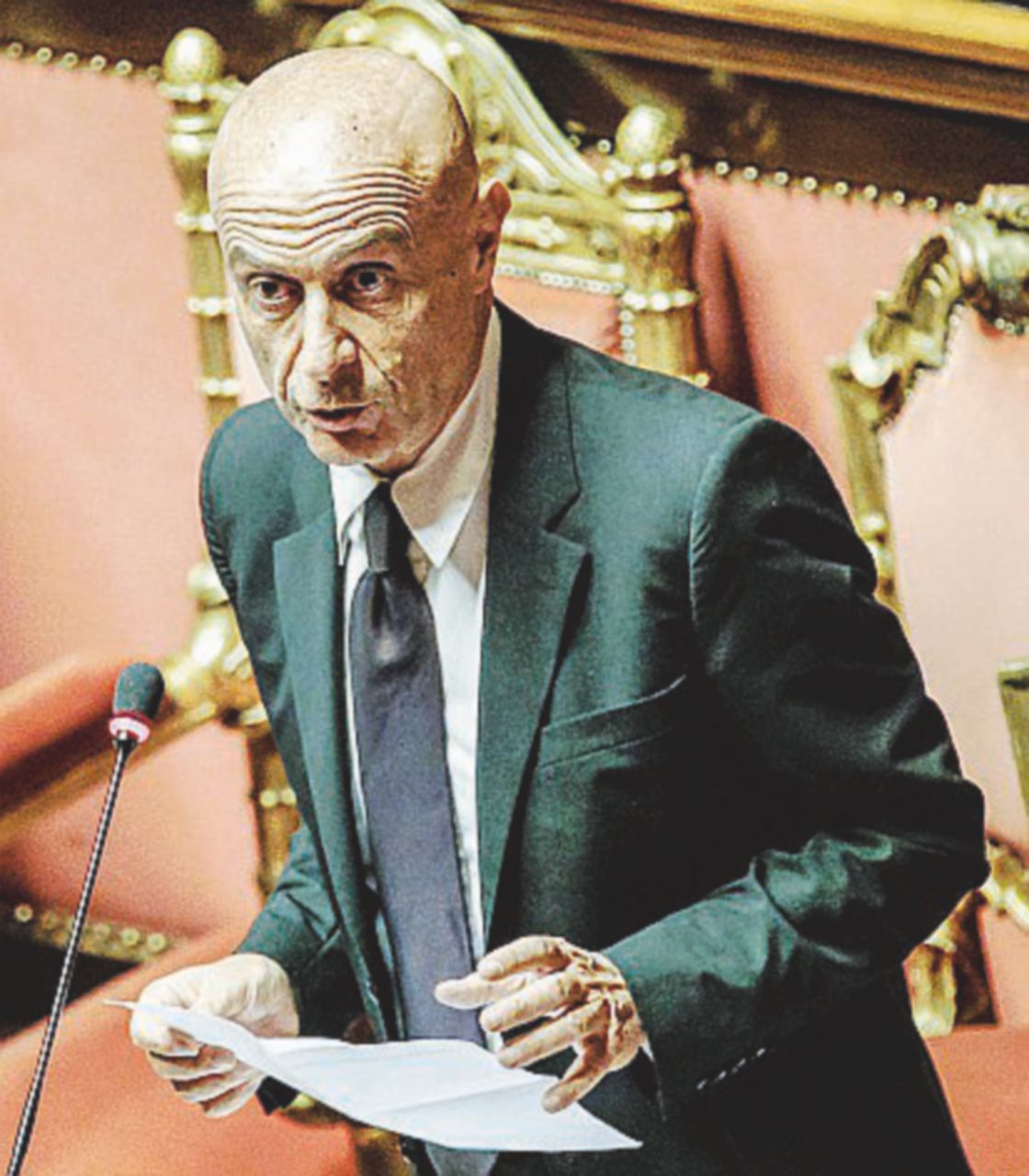 Copertina di “Ong, basta trasferire profughi su altre navi”