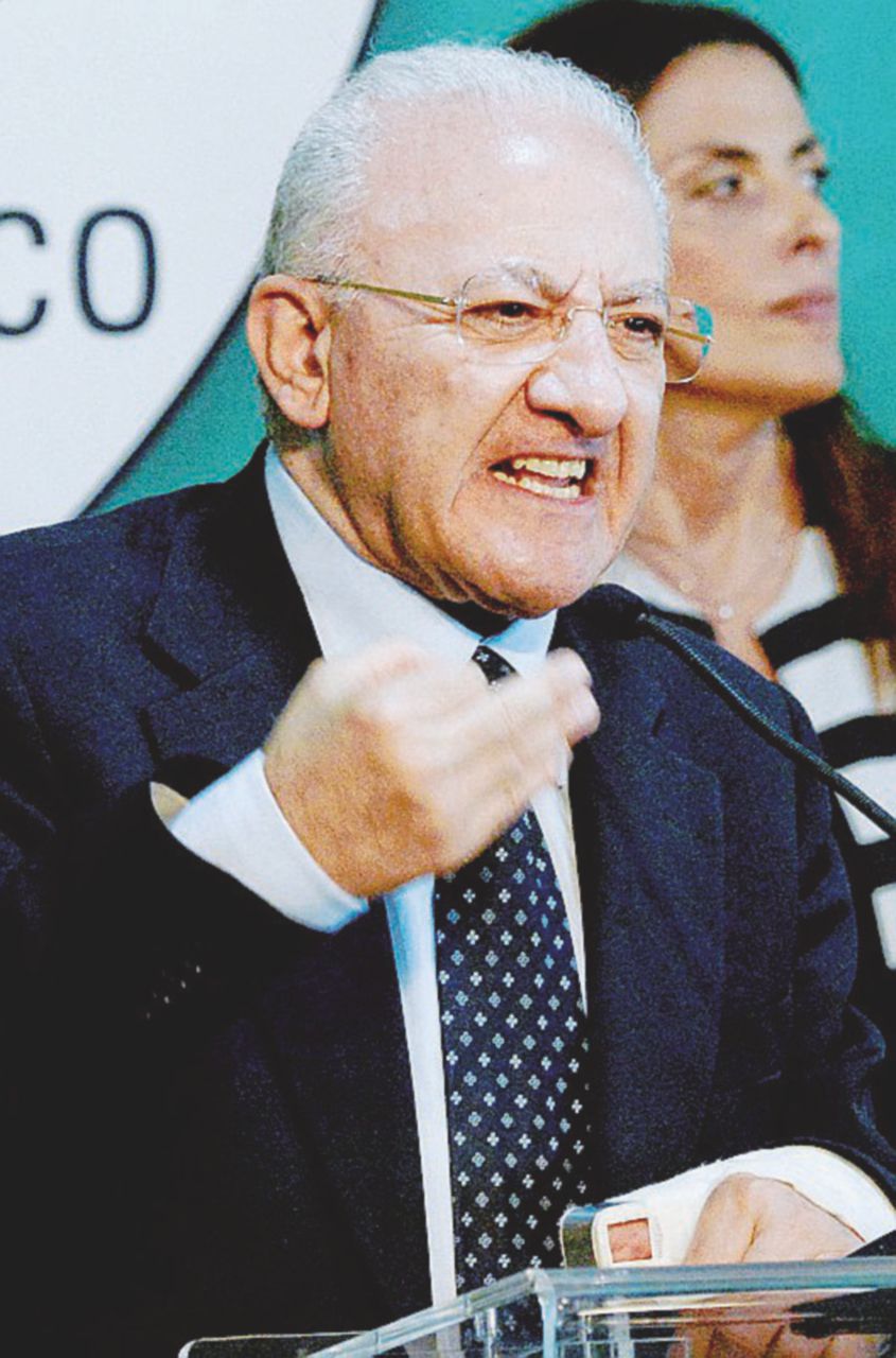 Gabrielli all’attacco di De Luca: “Non avete piani anti-incendio”