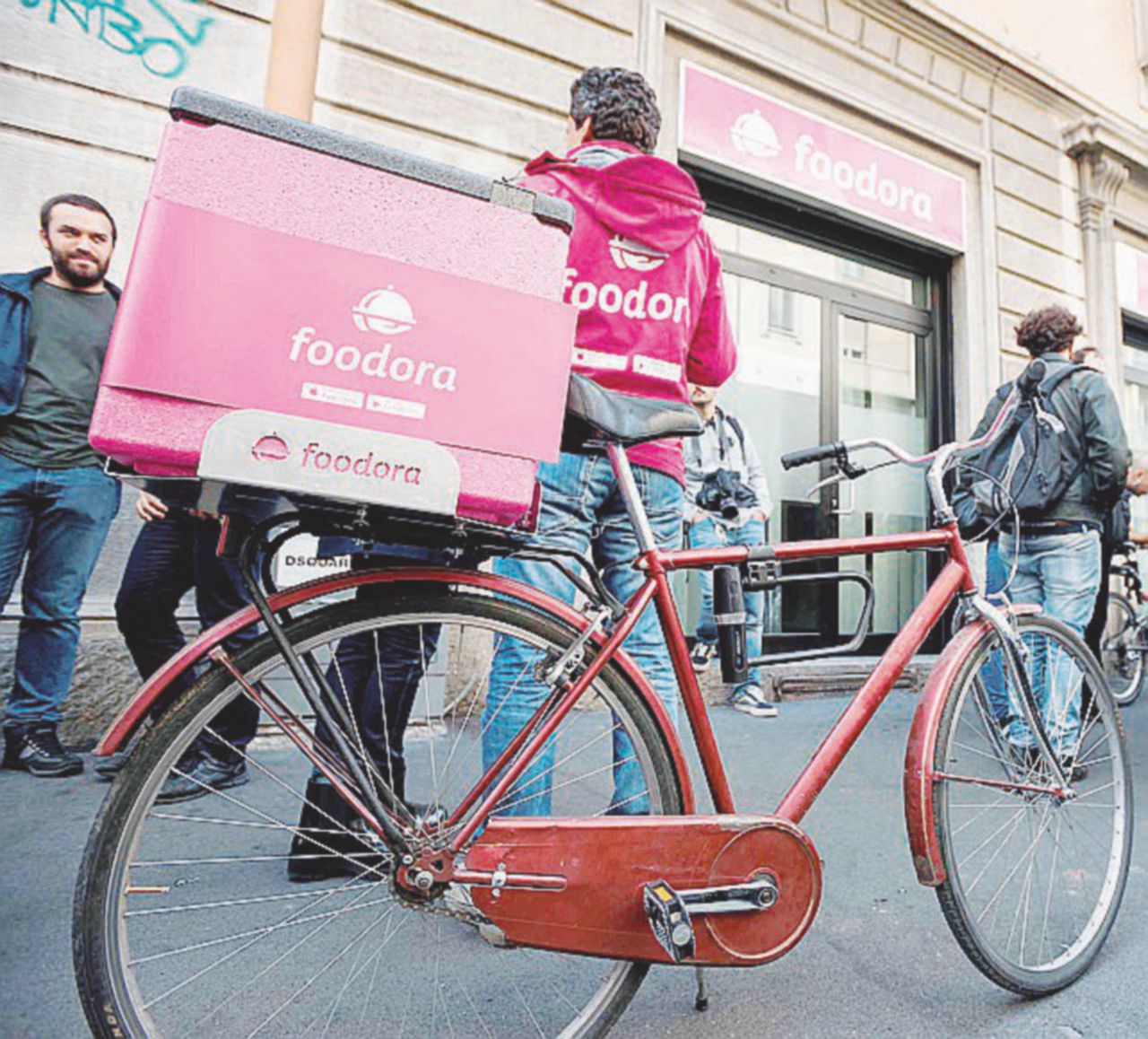 Fattorini mascherati per poter scioperare