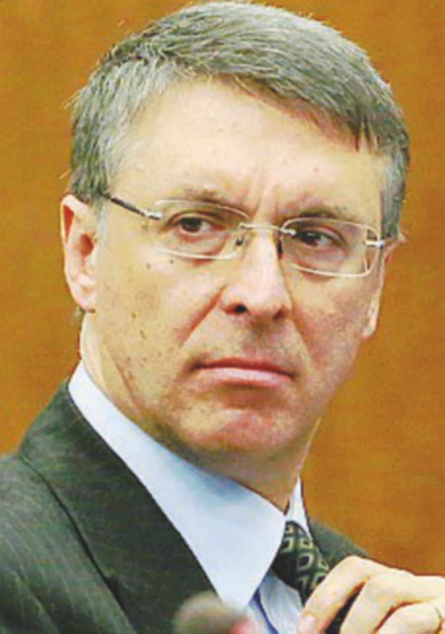 Cantone critica l’ex presidente Anm: “Lui parla di correnti?”