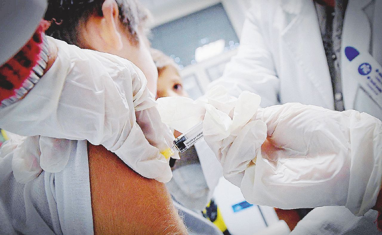 L’altra proposta: vaccini obbligatori solo quando serve