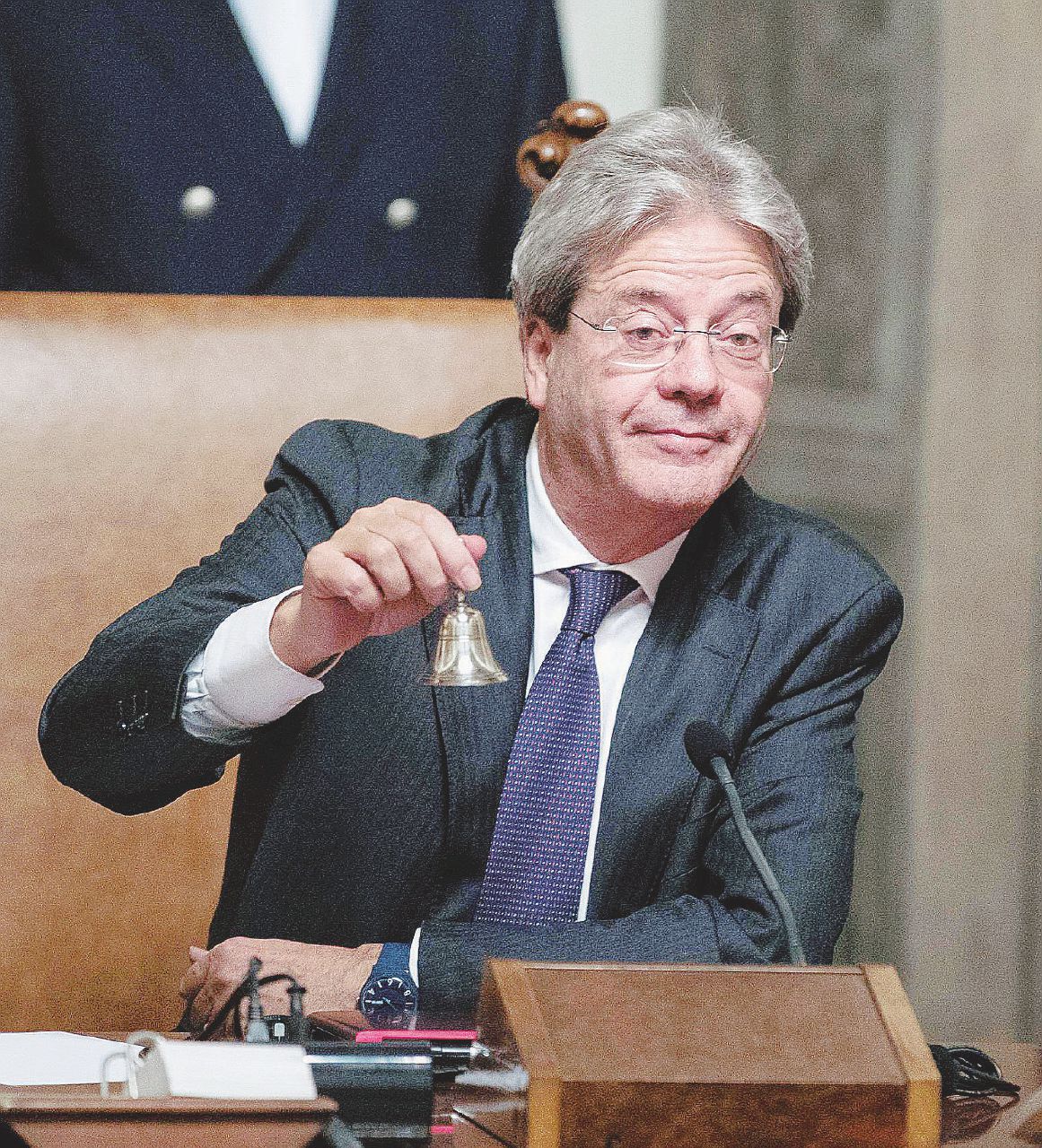 Il paradosso Gentiloni: un solido governo balneare