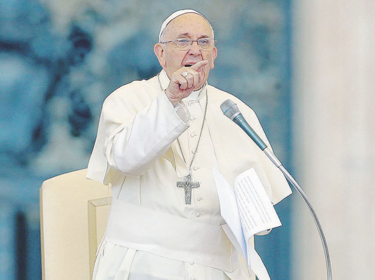 “Un caso devastante”. Il Vaticano non difende più Georg Ratzinger