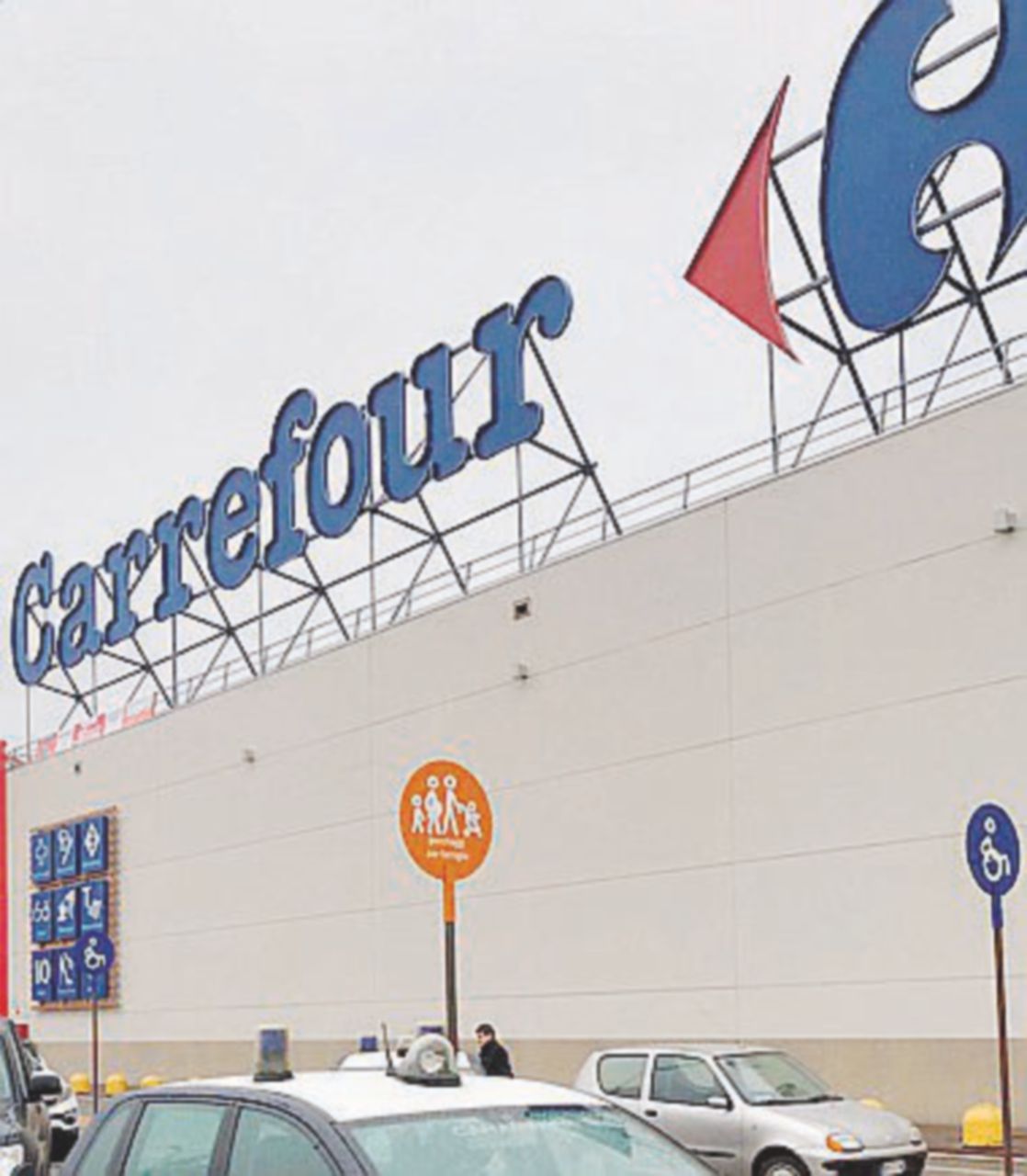 Carrefour sotto accusa per mobbing e malori (e c’è anche un suicidio)
