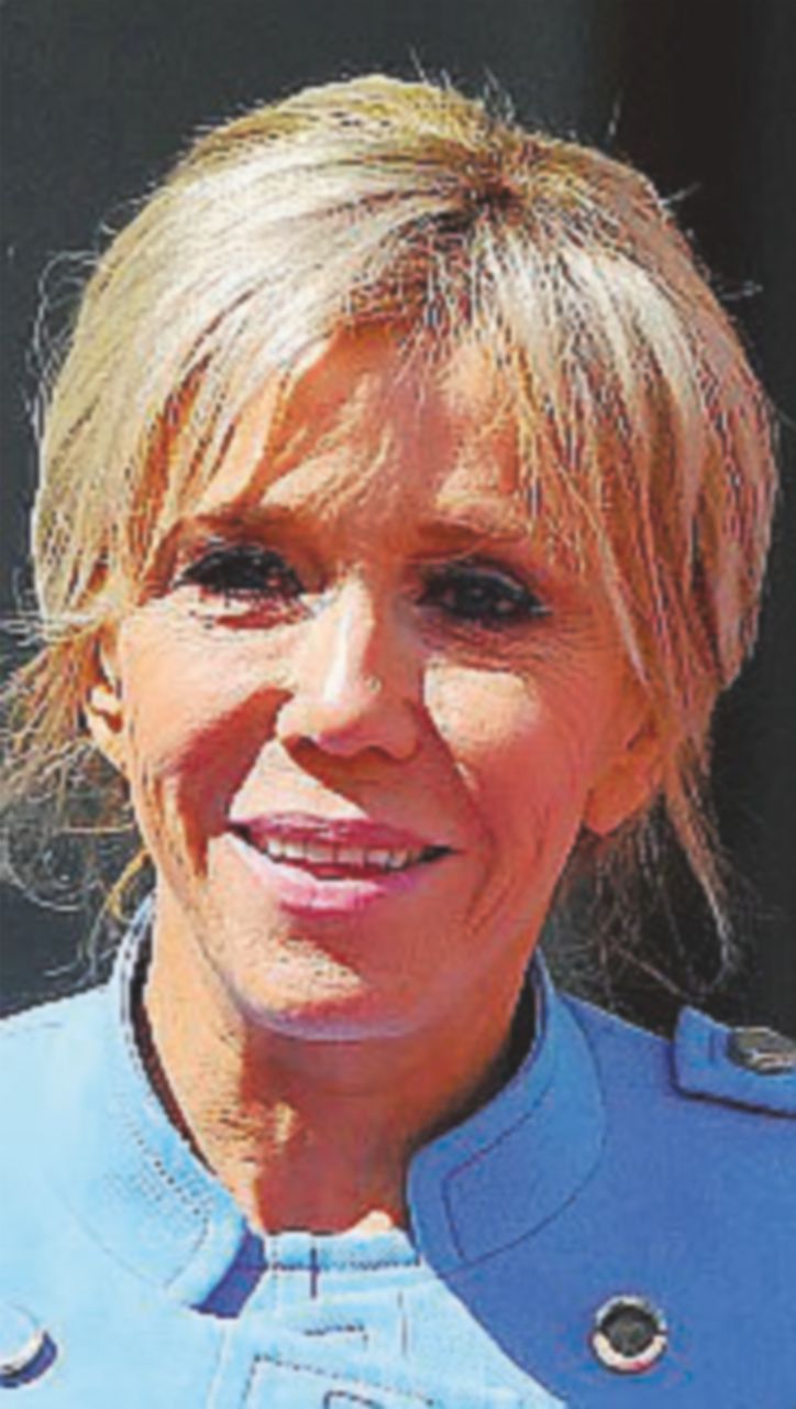 Première dame Brigitte, ufficio e budget all’Eliseo