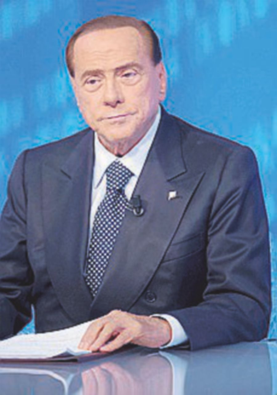 “Buono, bravo e colto”. Berlusconi santifica il carcerato Dell’Utri