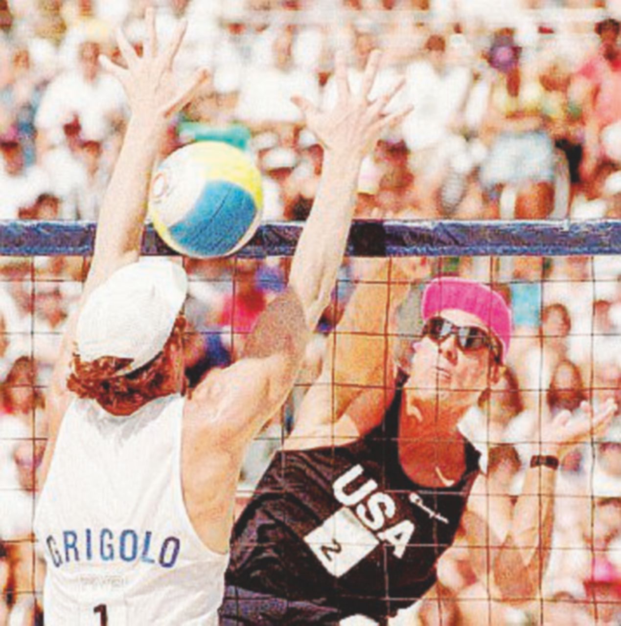 Copertina di Beach volley ad Atlanta. In Italia solo panze fluo