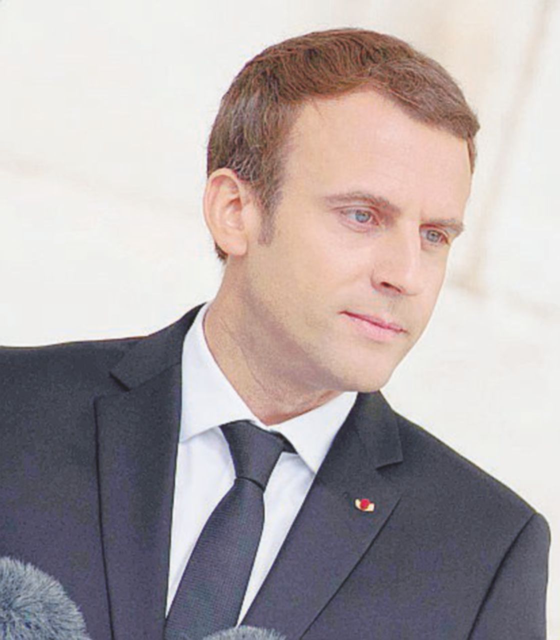 Copertina di I francesi ci comprano e ci prendono a sberle