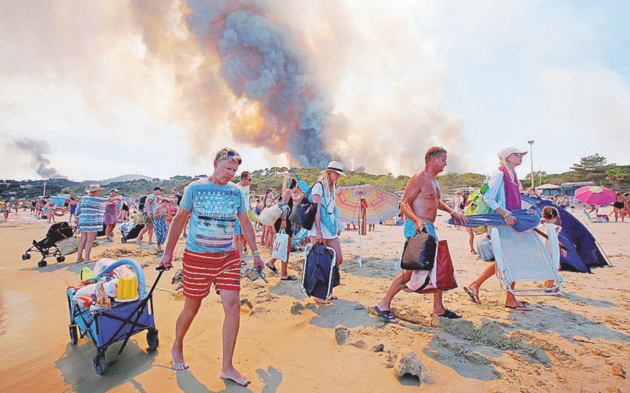 Fuga dalla Costa Azzurra, 12 mila evacuati