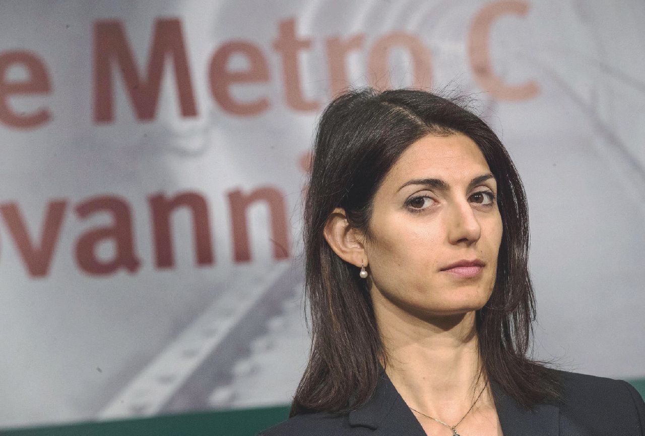 Raggi, via le deleghe a Rota. Ma il dg si era già dimesso