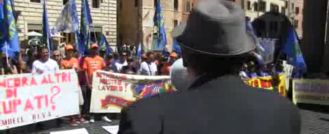 Copertina di Il circo scende in piazza, domatori, trapezisti e acrobati contro la Lav: “Giù le mani dai nostri animali”