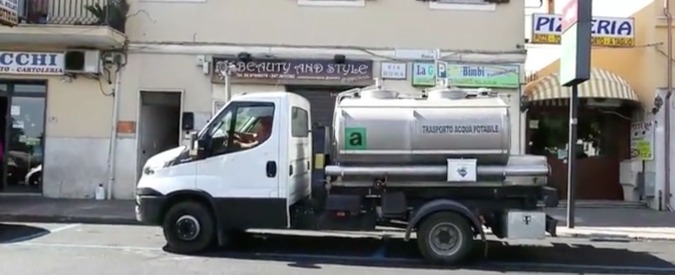 Copertina di Siccità, viaggio a Lariano, il paese del pane dove l’acqua è già razionata. Rubinetti chiusi dalle 19 alle 7