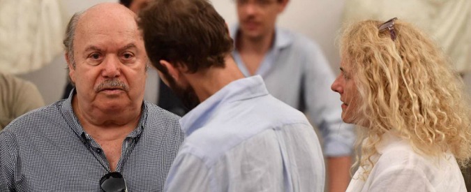 Copertina di Paolo Villaggio, da Lino Banfi a Sorrentino: il cinema rende omaggio a “Fantozzi”. Il figlio: “Questo gli sarebbe piaciuto”