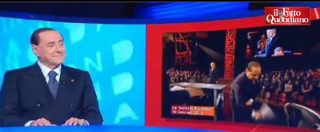 Copertina di Berlusconi su Travaglio e la gag del 2013 con la sedia. Poi i soldi: “Mio reddito? Non ne parliamo, tra Veronica e debiti di FI…”