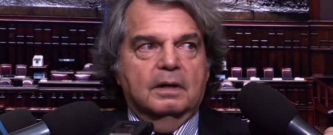 Copertina di Ius Soli, Brunetta esulta ironizzando sul PD: “Siamo al contrordine compagni. Sconfitta per Renzi”