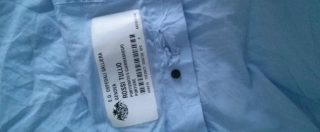Copertina di Ospedale Galliera Genova, microchip nascosto in divise e camici. Sindacati: “Controllo fuorilegge sul posto di lavoro”