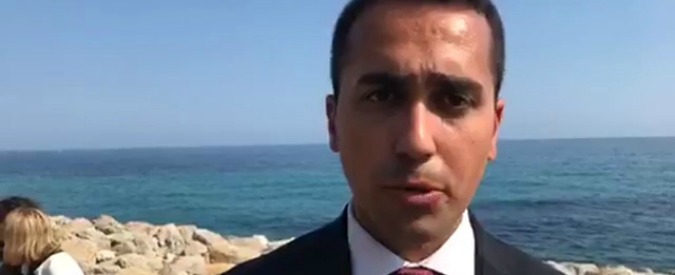 Copertina di Migranti, nuovo hotspot a Civitavecchia. Di Maio: “Non ci stiamo a passare per fessi, chiudiamo i porti”