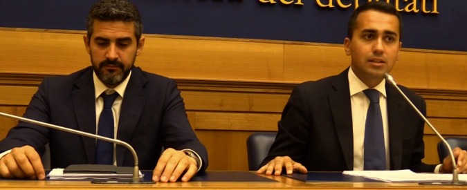 Copertina di Vitalizi, Di Maio: “Privilegio medioevale”. Nella lista dei beneficiari cita parlamentare morto: è polemica