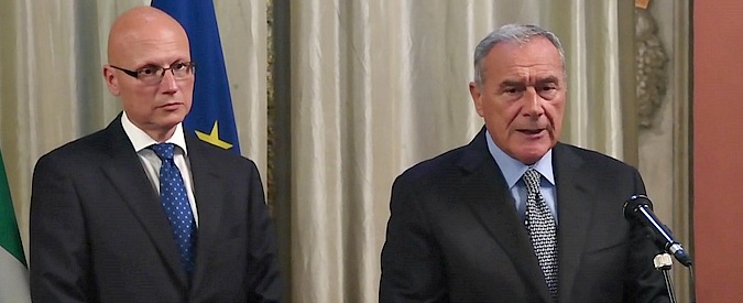 Copertina di Migranti, Grasso: “Accogliere rifugiati non è atto di buon cuore ma dovere giuridico previsto dalla nostra Costituzione”