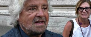 Copertina di Grillo a Montecitorio per discussione sui vitalizi: “Pd si prenda pure il copyright. Importante è dare un segnale a chi sta fuori”