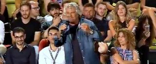 Copertina di M5s, Grillo dal palco di Palermo: “In Sicilia ultima chance, non ci torno più a nuoto. Vinciamo qui e poi le nazionali”