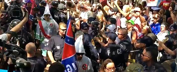 Virginia, scontri tra il Ku Klux Klan e manifestanti antirazzisti