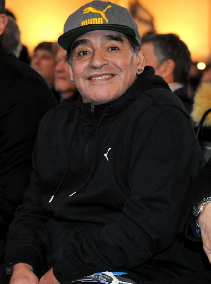 Diego Armando Maradona smentisce: “Non ho l’Alzheimer, non sto morendo” Diego Armando Maradona smentisce: “Non ho l’Alzheimer, non sto morendo”