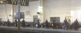 Francia, Cedric Herrou ed eurodeputato accompagnano 200 migranti a Nizza. Maxi-blitz della polizia li riporta in Italia