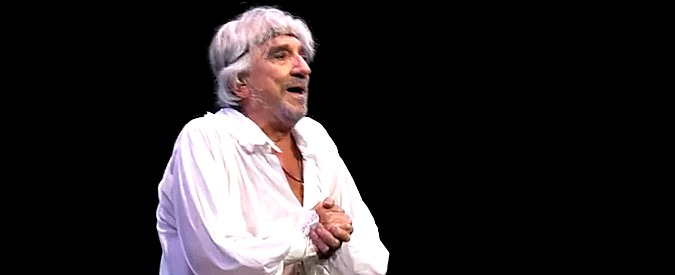 Copertina di Gigi Proietti, alla prima di Edmund Kean c’è Mattarella. E l’attore lo saluta così