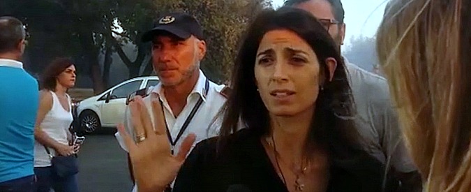 Copertina di Incendio pineta Castefusano, Raggi: “È disastro ambientale, serve aiuto della Regione e del Governo”
