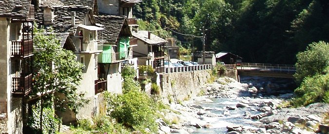 Copertina di Piemonte, va avanti il progetto di centrale idroelettrica a Rassa. E da Legambiente arriva la Bandiera nera