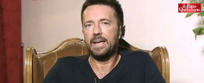 Copertina di M5s, Scanzi: “Fico e Di Maio candidati premier? Il primo incarna movimento talebano, il secondo è il pontiere”